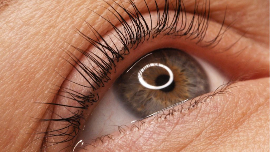 Rehaussement de cils Paris Institut Carline