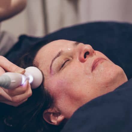 AquaFacial non invasif Institut Carline