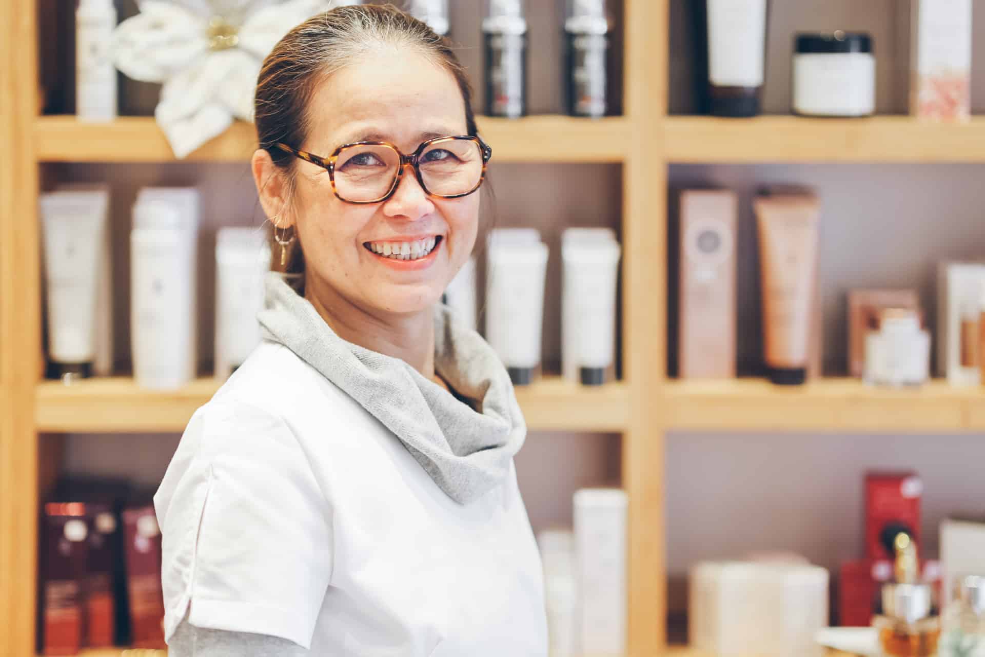 Hélène, responsable de l'institut Carline Paris 15