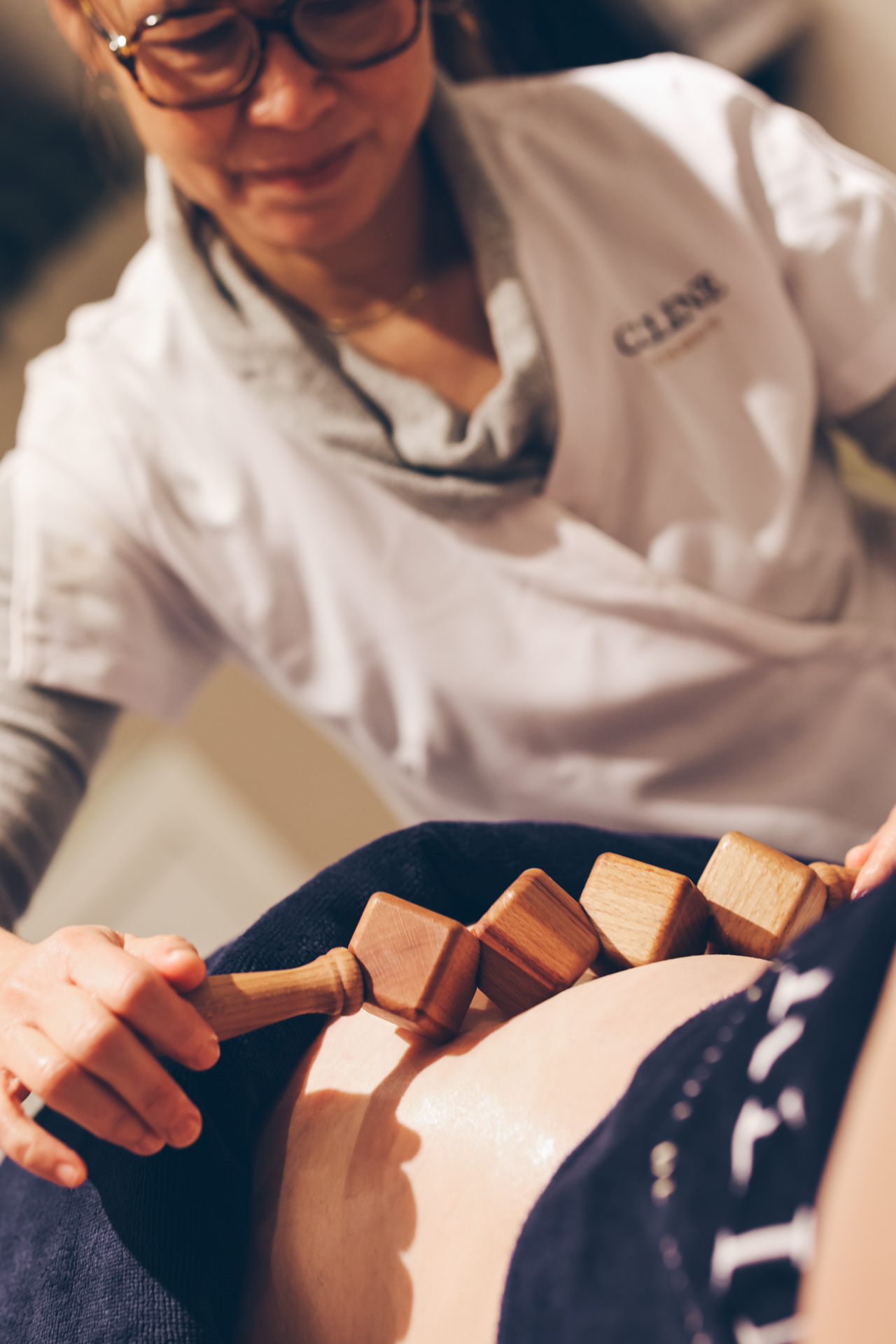 La madérothérapie : massage minceur à Paris 15